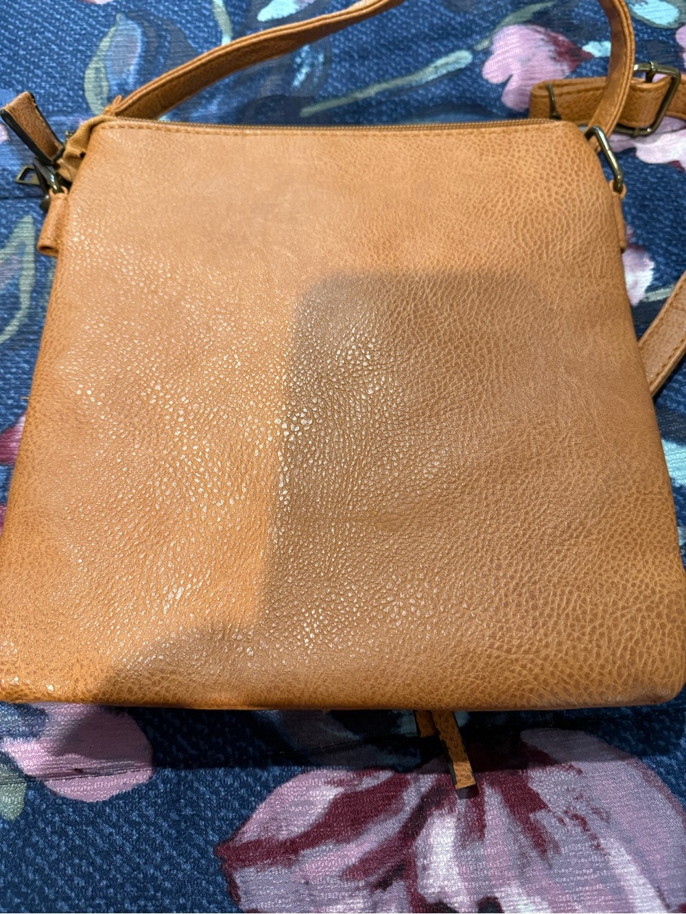 Amazon Tan Crossbody Bag with Gold Ring Accent - Picture 2 of 2